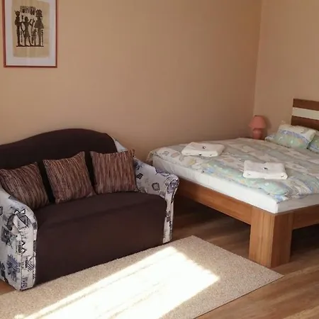 Gyulai Brill Apartment