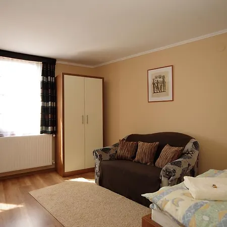 Gyulai Brill Apartment *