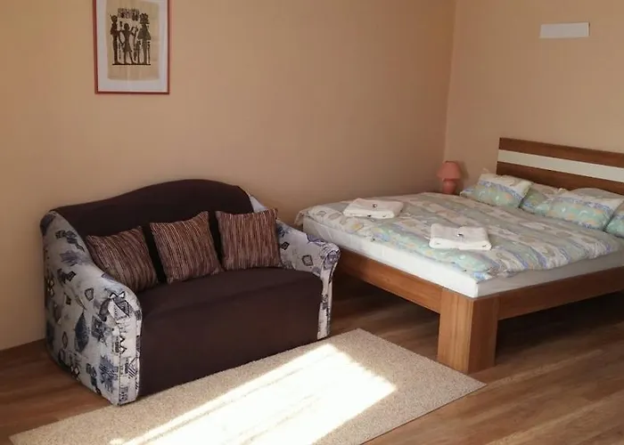 Gyulai Brill Lägenhet